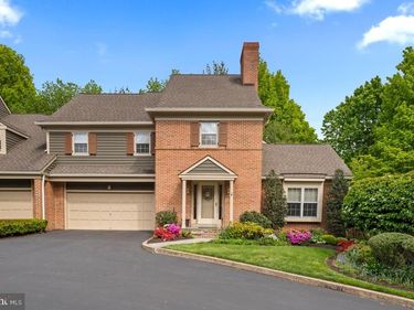 16 BLAKEMORE COURT, DOYLESTOWN, PA 18901