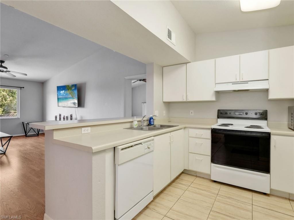 8284 Key Royal Cir, Unit 1331, Naples, FL 34119 Photo