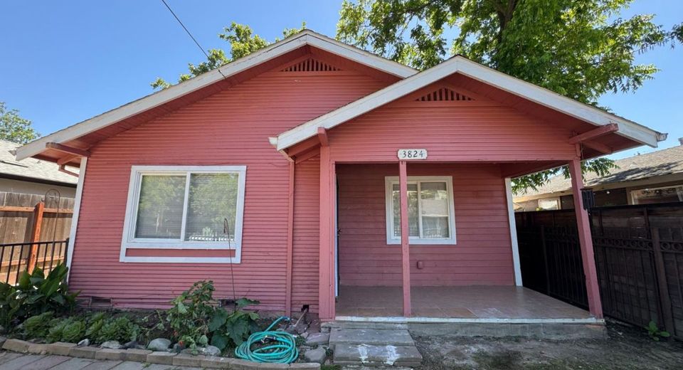 3824 14th Ave, Sacramento, CA 95820 Photo