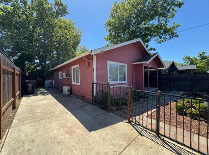3824 14th Ave, Sacramento, CA 95820 Photo