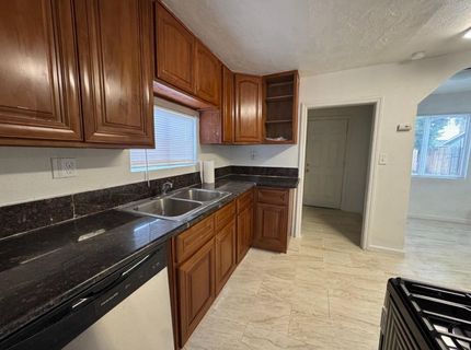 3824 14th Ave, Sacramento, CA 95820 Photo