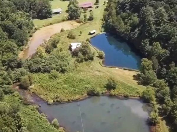 361 Smith Rd, Nunnelly, TN 37137