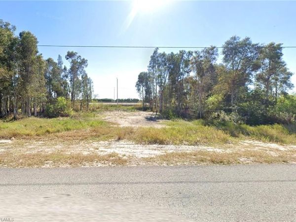 3128 Meadow RD , LEHIGH ACRES, FL 33974