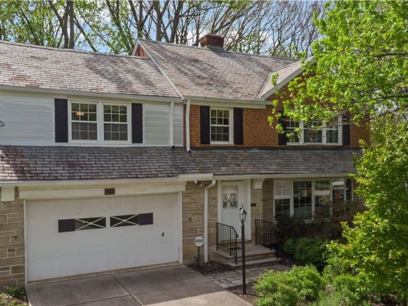 2058 Temblethurst Road, South Euclid, OH 44121 Photo 2
