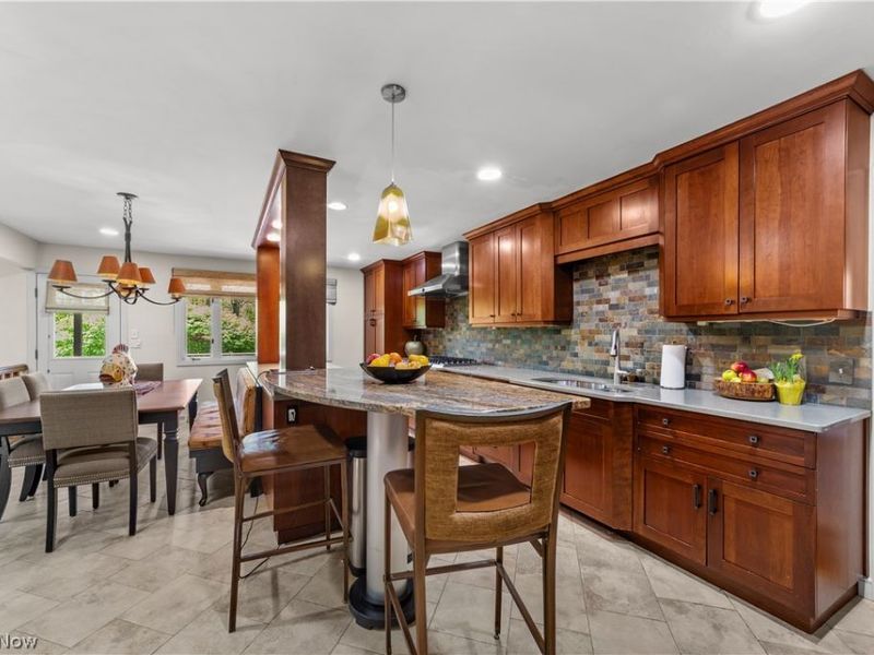 2058 Temblethurst Road, South Euclid, OH 44121 Photo 8