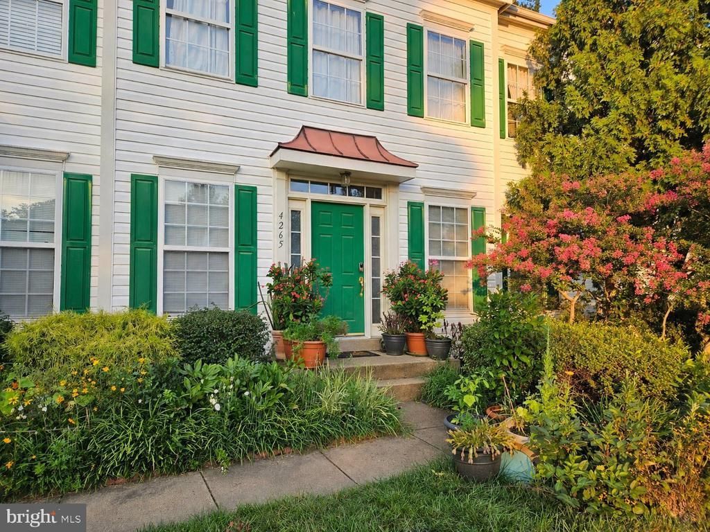 4265 Wiltshire Place , Dumfries, VA 22025 Main Photo