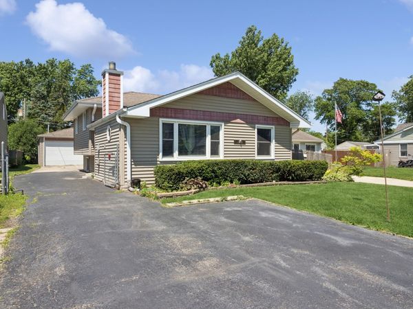 4006 Liberty Boulevard, Westmont, IL 60559