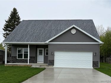 5200 Berg Road , Buffalo, NY 14218