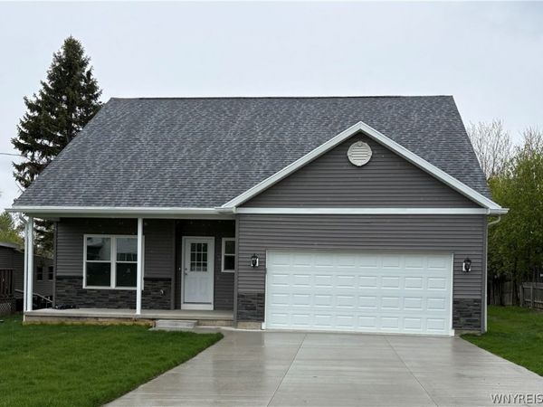 5200 Berg Road , Buffalo, NY 14218