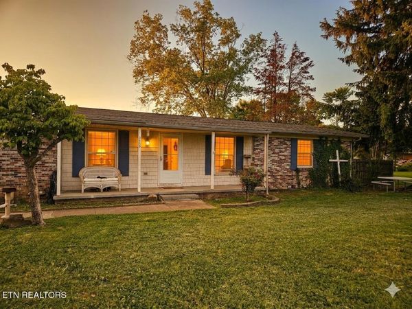 2115 Sentell Circle, Maryville, TN 37803