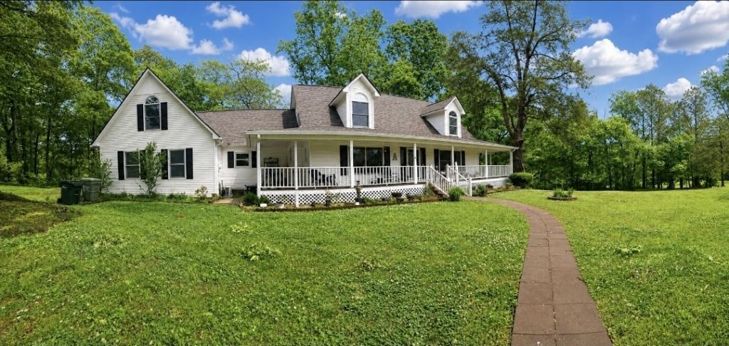 1518 Old Waynesboro Hwy , Lawrenceburg, TN 38464 Main Photo