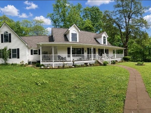 1518 Old Waynesboro Hwy , Lawrenceburg, TN 38464
