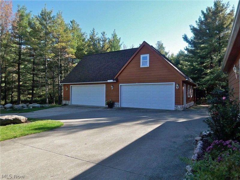14543 Ensign Road, Burton, OH 44021 Photo 2