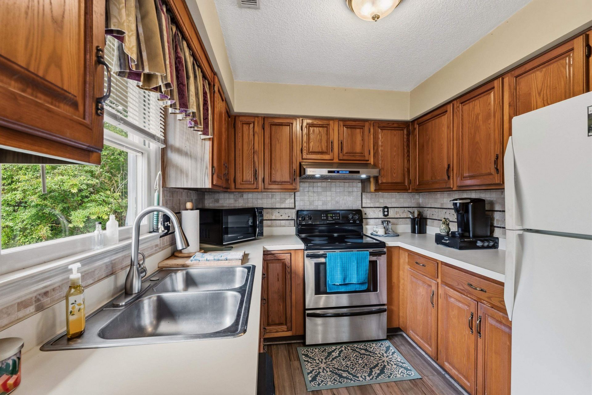 76 Channing Dr.  Photo 12