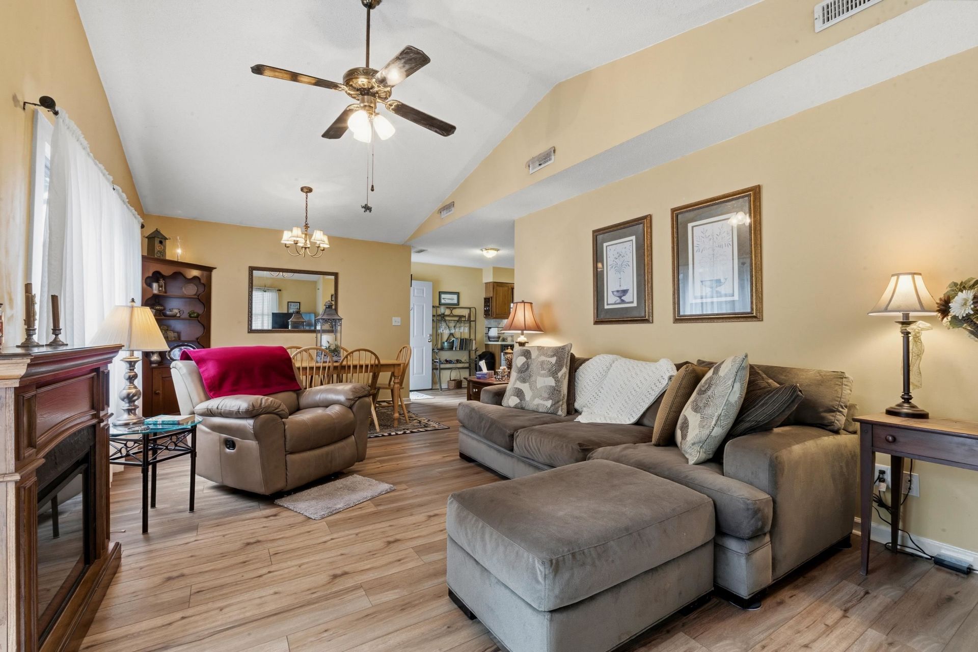 76 Channing Dr.  Photo 5