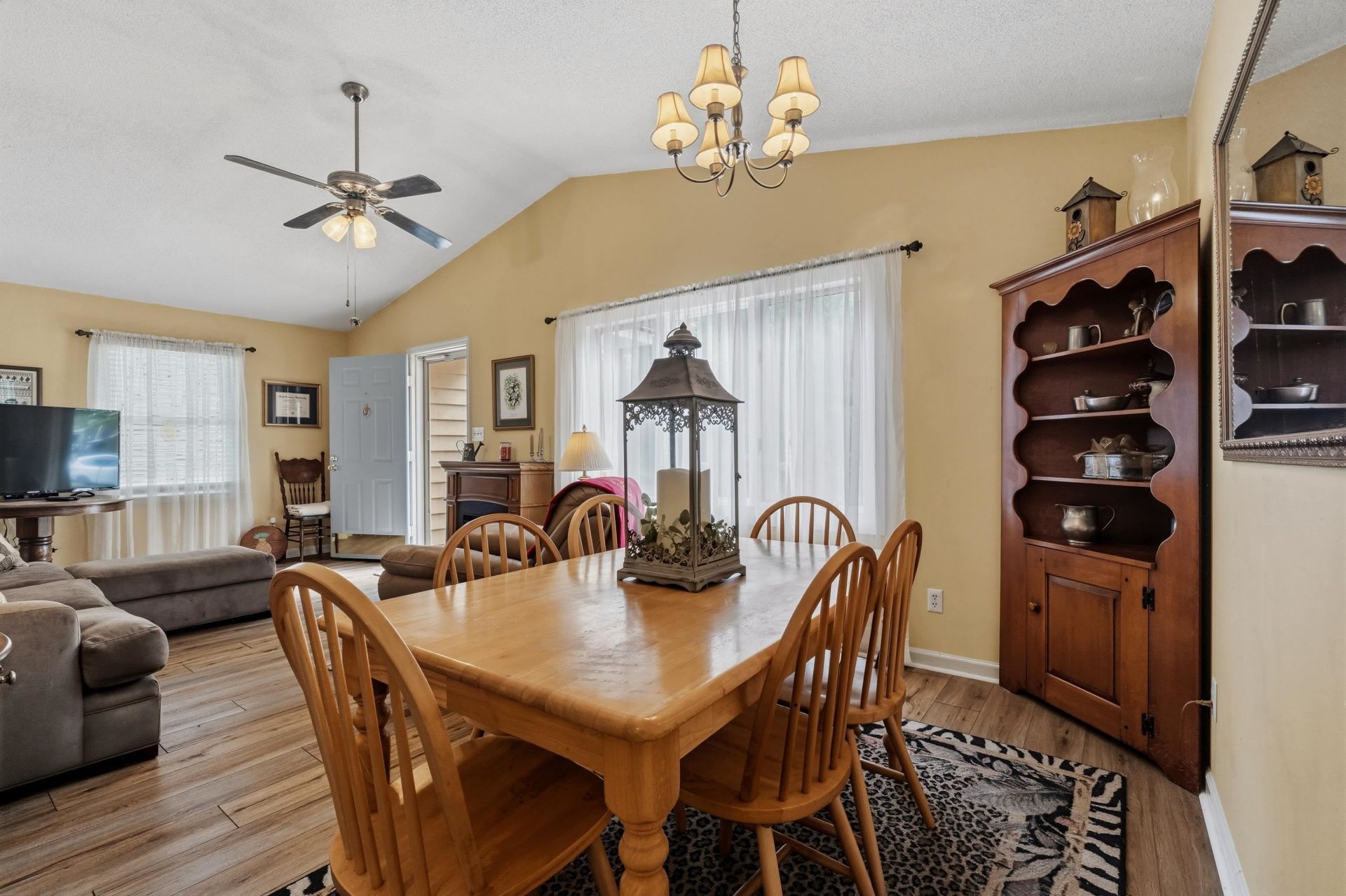 76 Channing Dr.  Photo 8