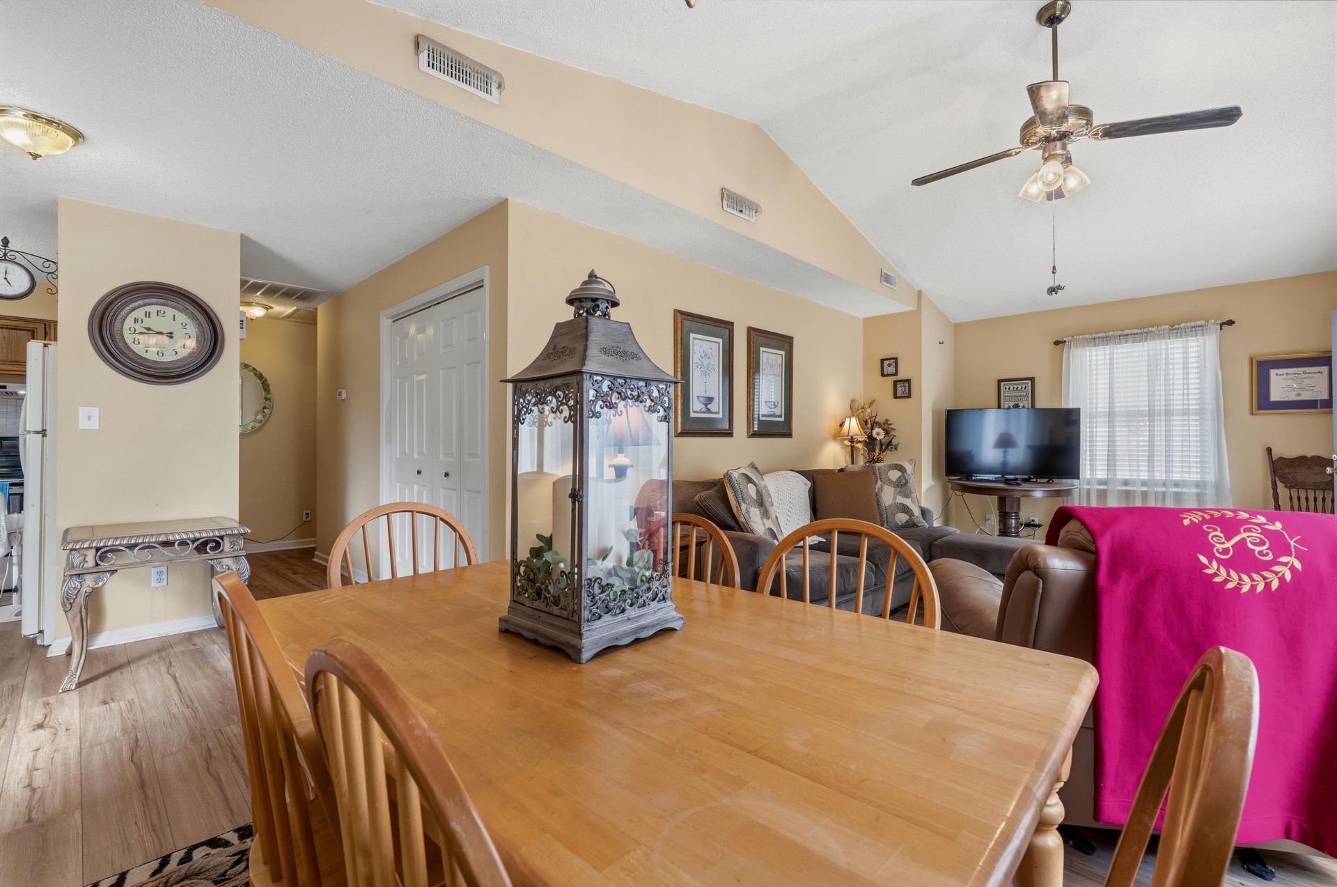 76 Channing Dr.  Photo 9