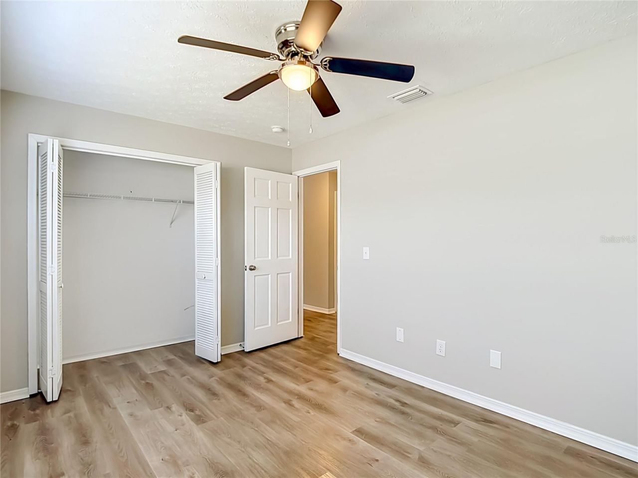 654 Timber Pond Drive, Brandon, FL 33510 Photo