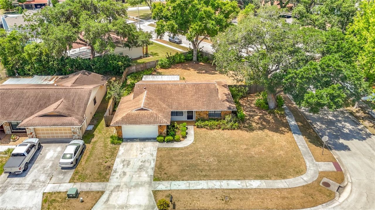 654 Timber Pond Drive, Brandon, FL 33510 Photo