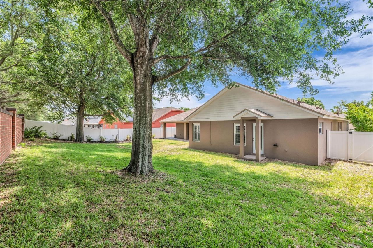 2466 Holly Berry Circle, Clermont, FL 34711 Photo