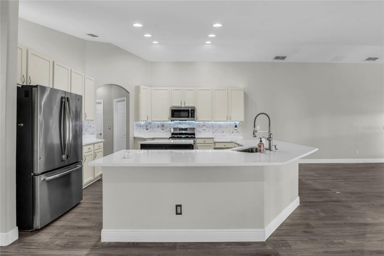2466 Holly Berry Circle, Clermont, FL 34711 Photo