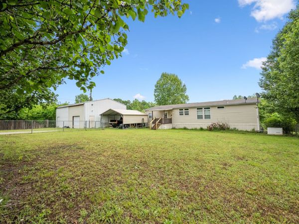3122 Rock Milam Rd , Lexington, TN 38351