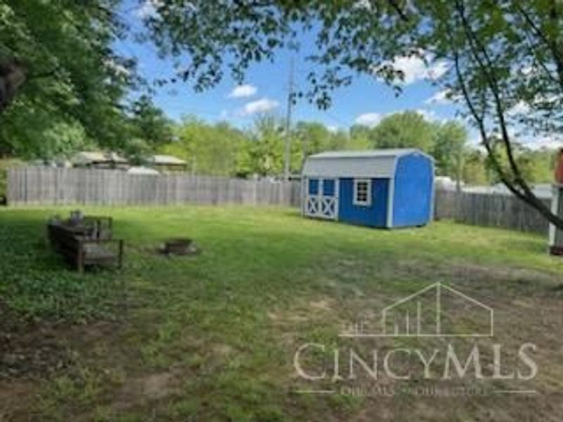 10723 Hiawatha Road, Paint Township, OH 45133 Photo 12