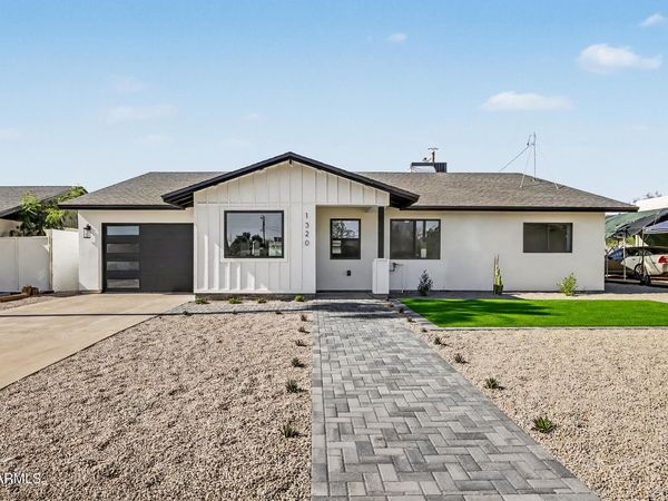 1320 E WINTER Drive, Phoenix, AZ 85020