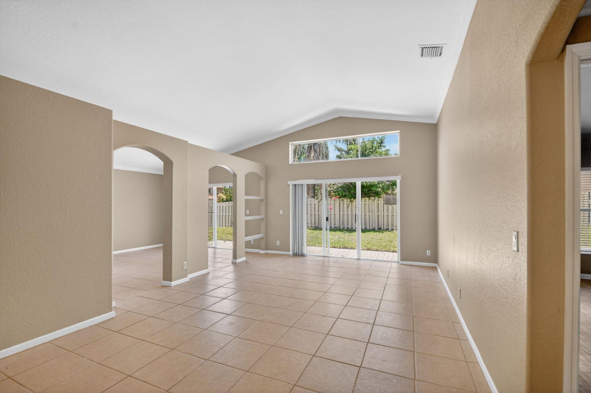 3746 Torres Circle, West Palm Beach, FL 33409 Photo