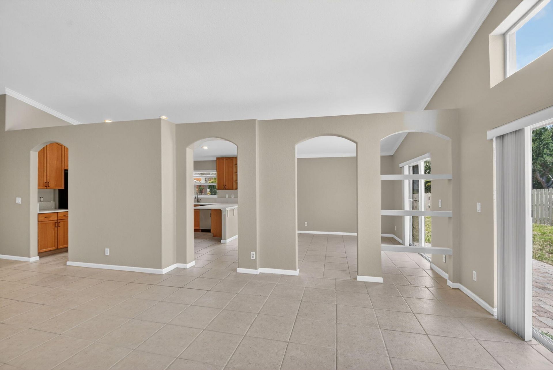 3746 Torres Circle, West Palm Beach, FL 33409 Photo