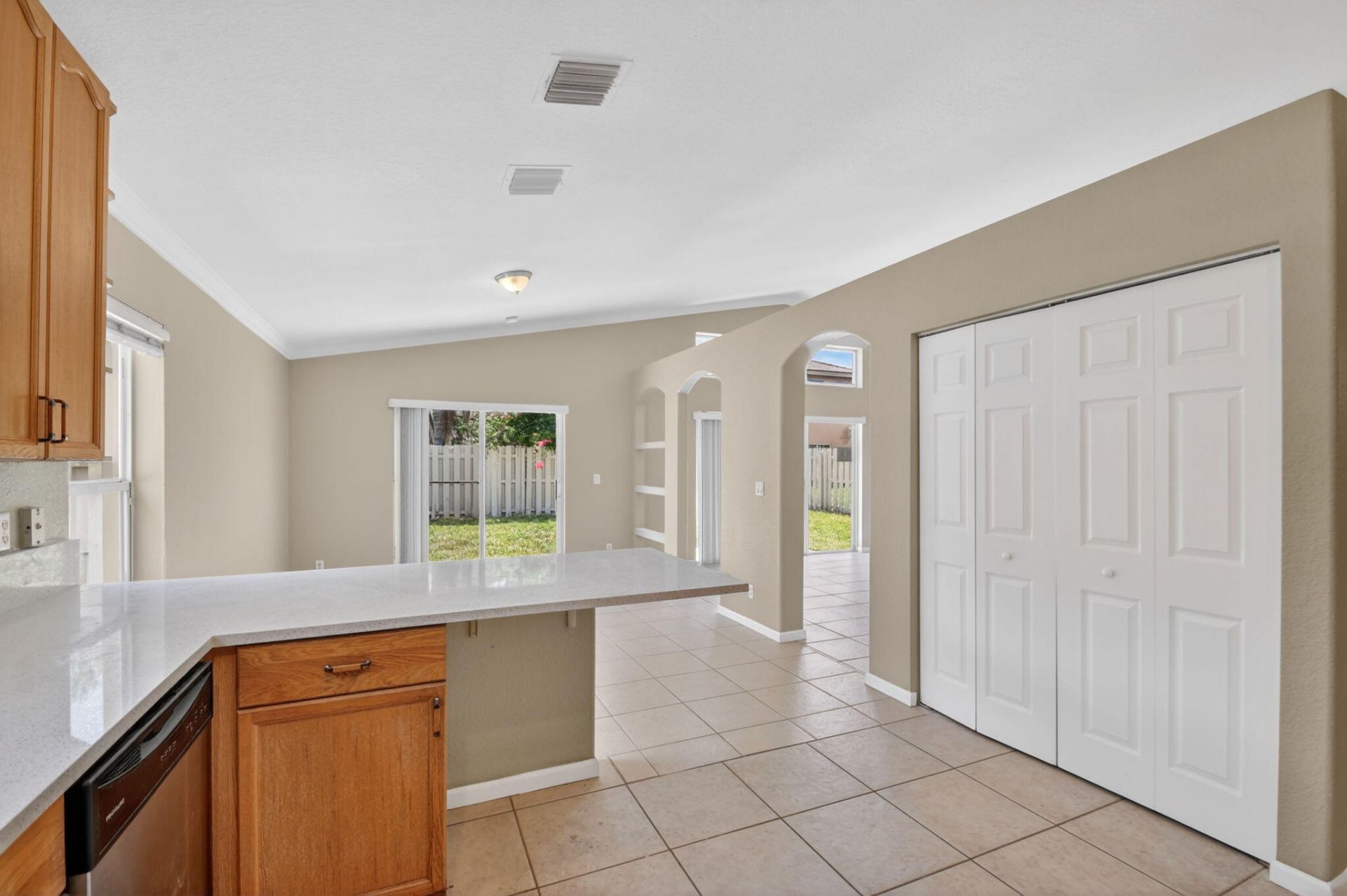 3746 Torres Circle, West Palm Beach, FL 33409 Photo