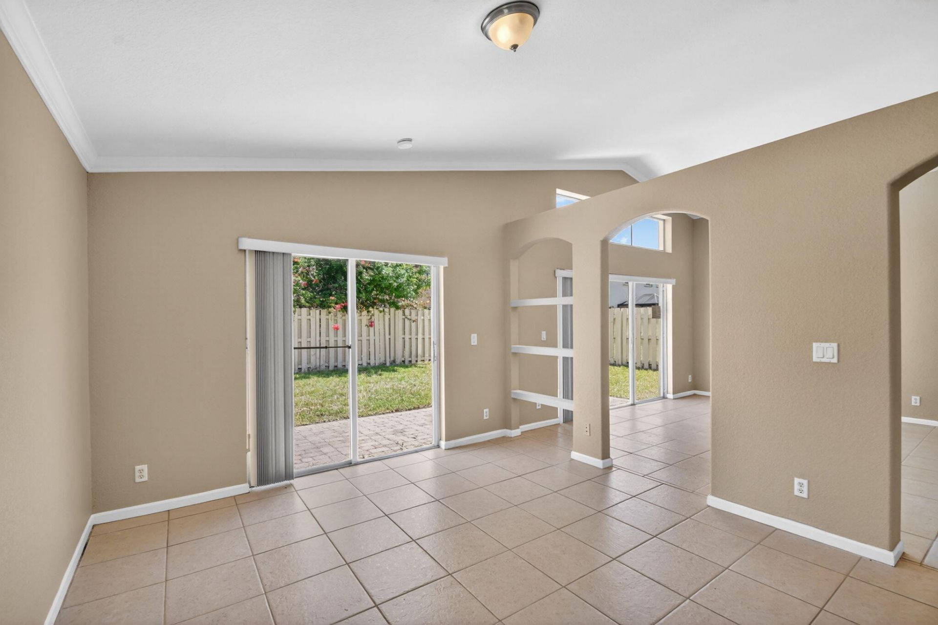 3746 Torres Circle, West Palm Beach, FL 33409 Photo