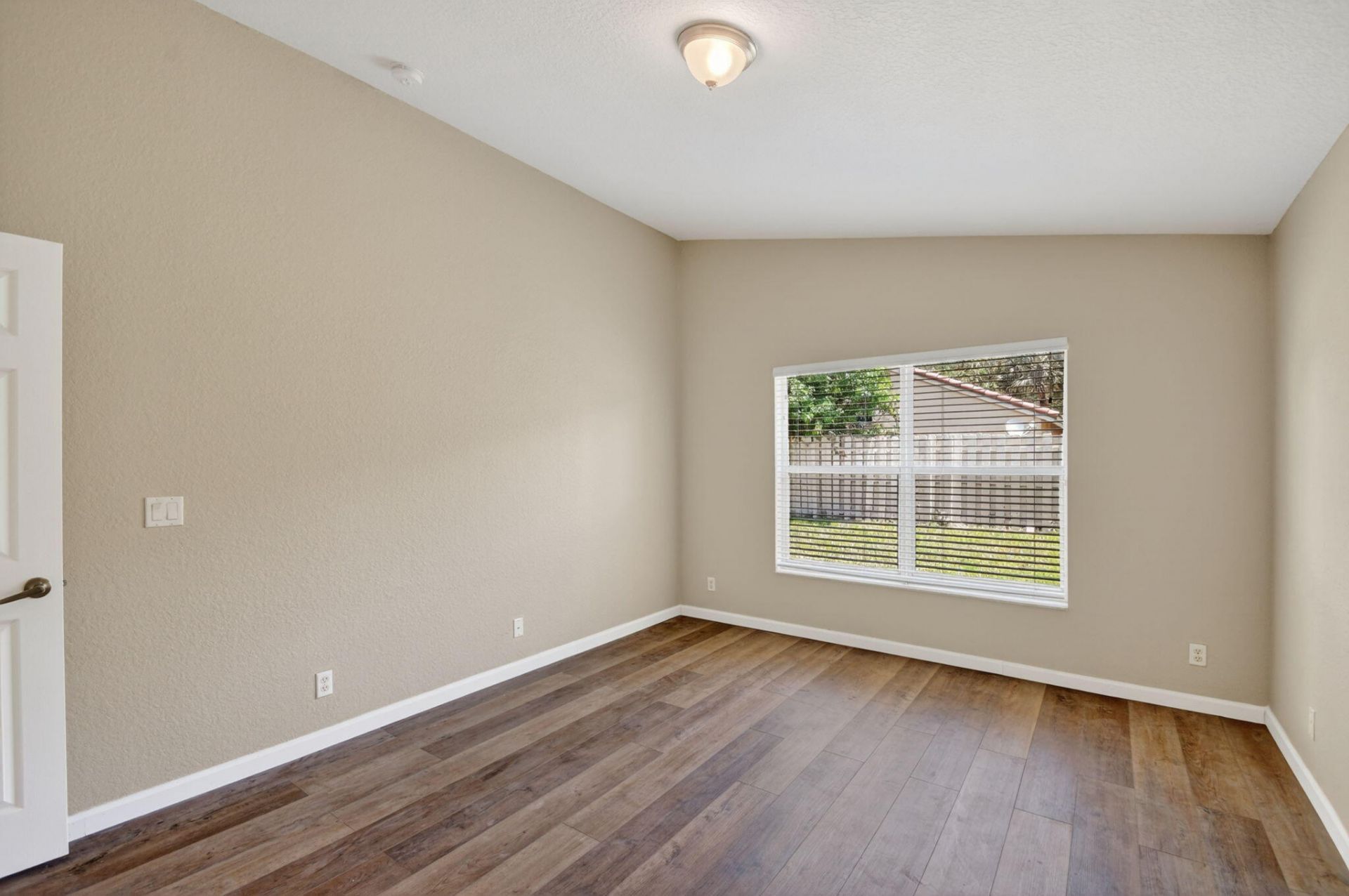3746 Torres Circle, West Palm Beach, FL 33409 Photo