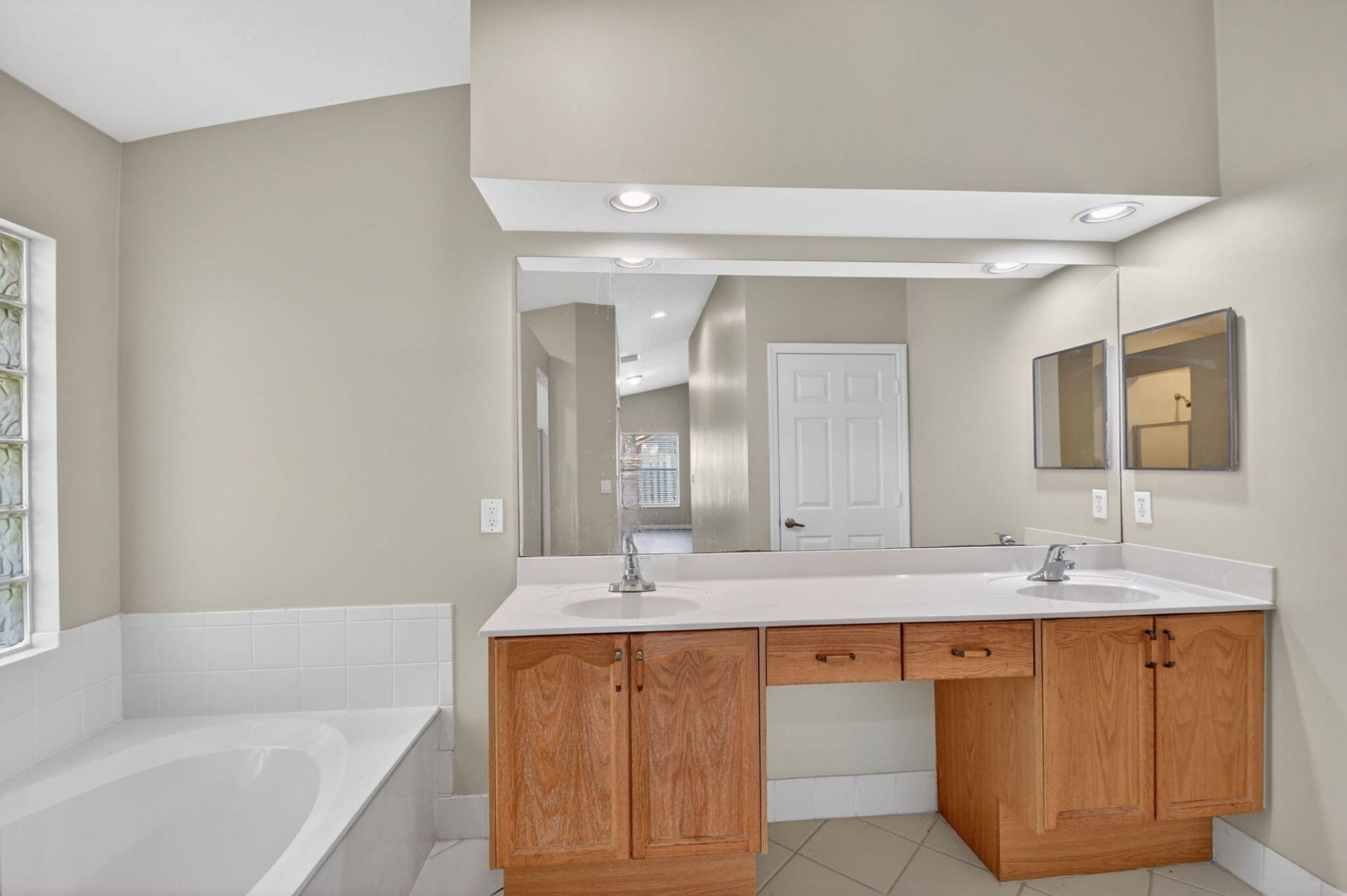3746 Torres Circle, West Palm Beach, FL 33409 Photo