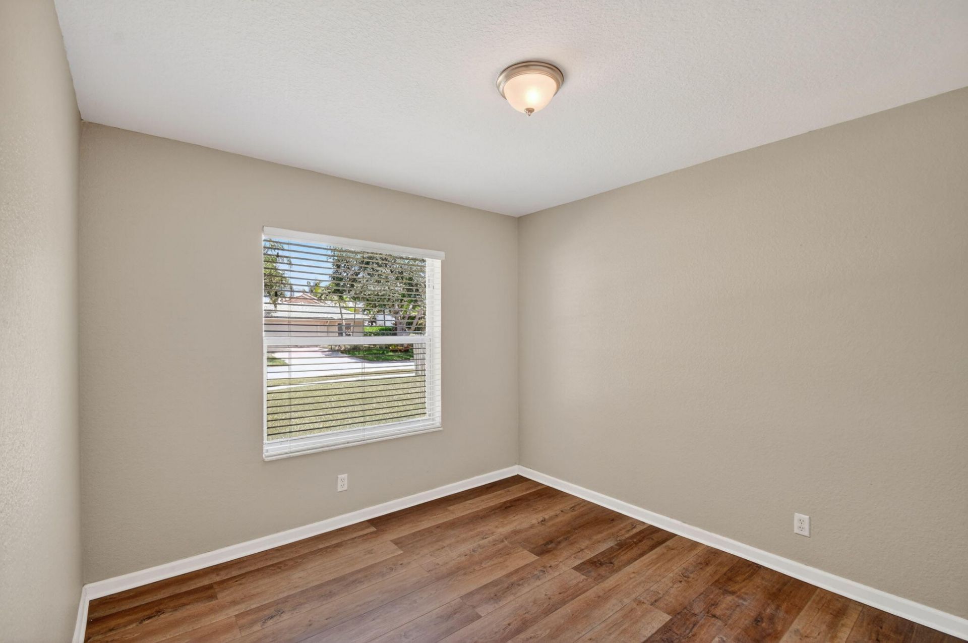3746 Torres Circle, West Palm Beach, FL 33409 Photo