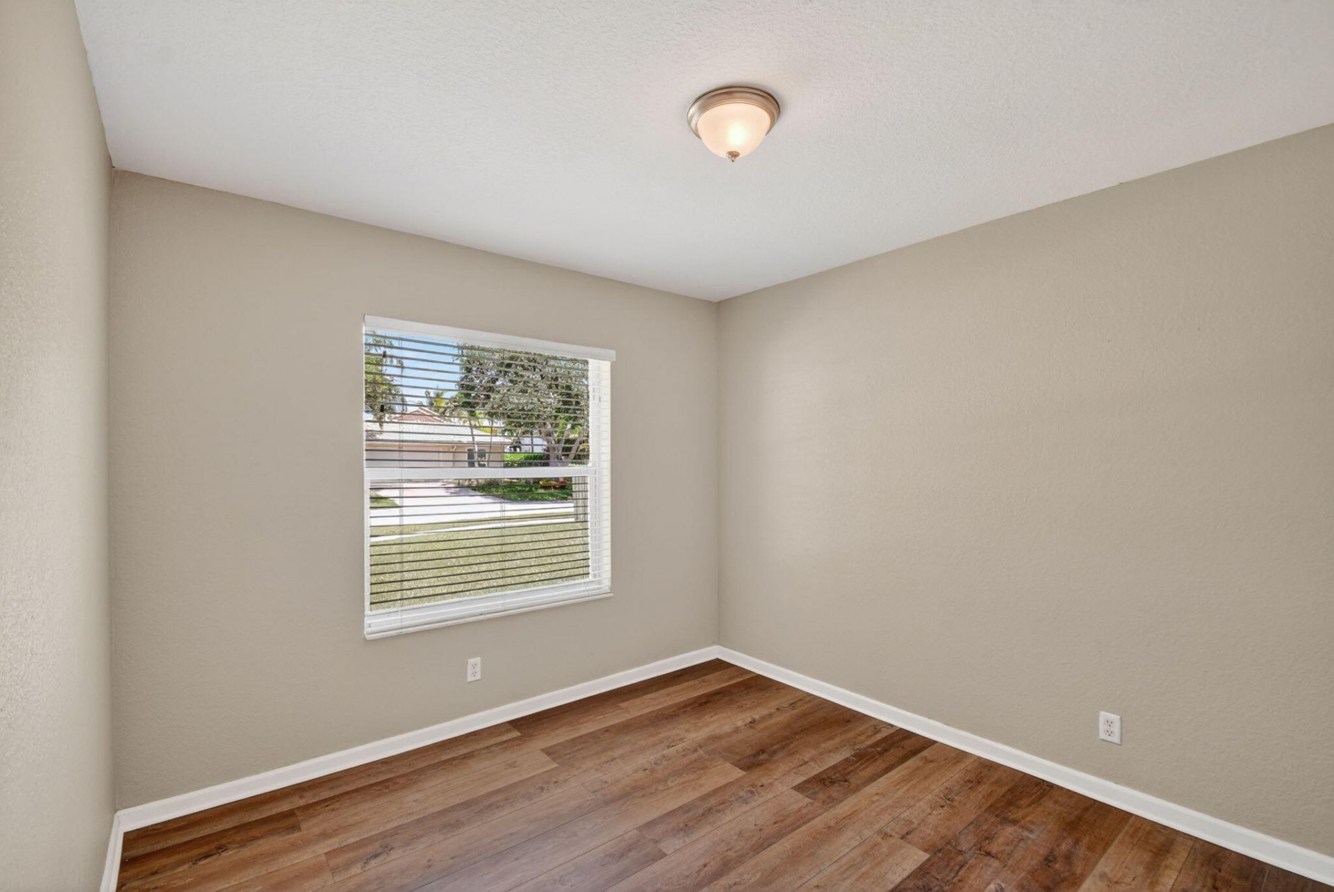 3746 Torres Circle, West Palm Beach, FL 33409 Photo