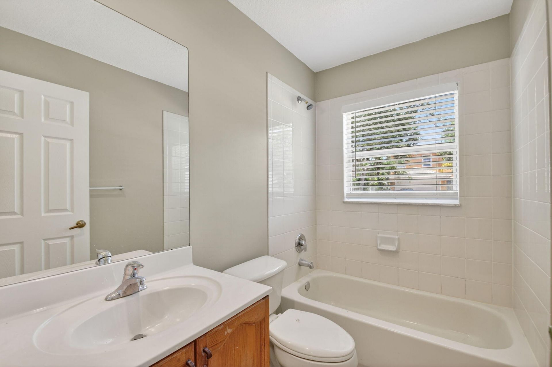 3746 Torres Circle, West Palm Beach, FL 33409 Photo