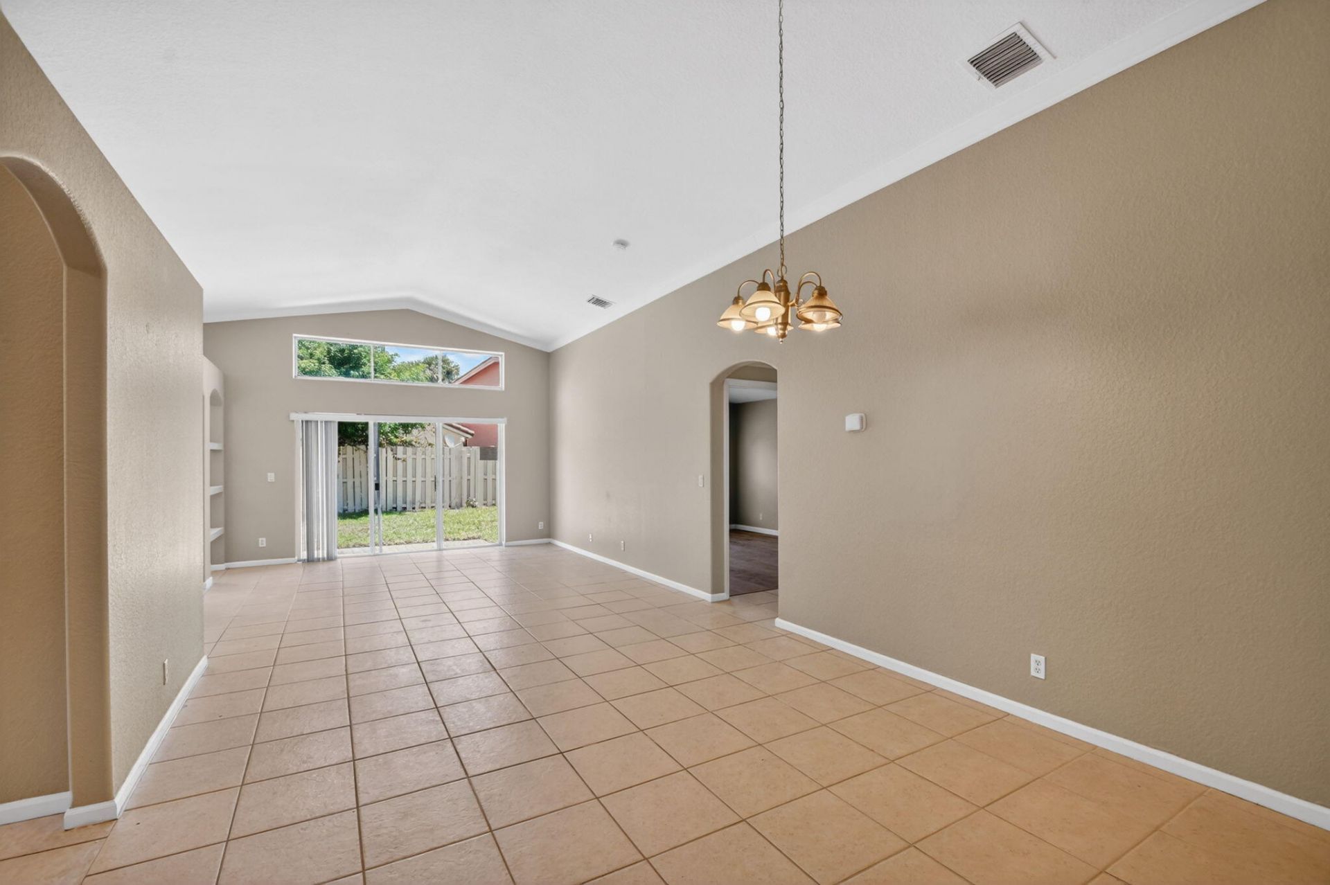 3746 Torres Circle, West Palm Beach, FL 33409 Photo