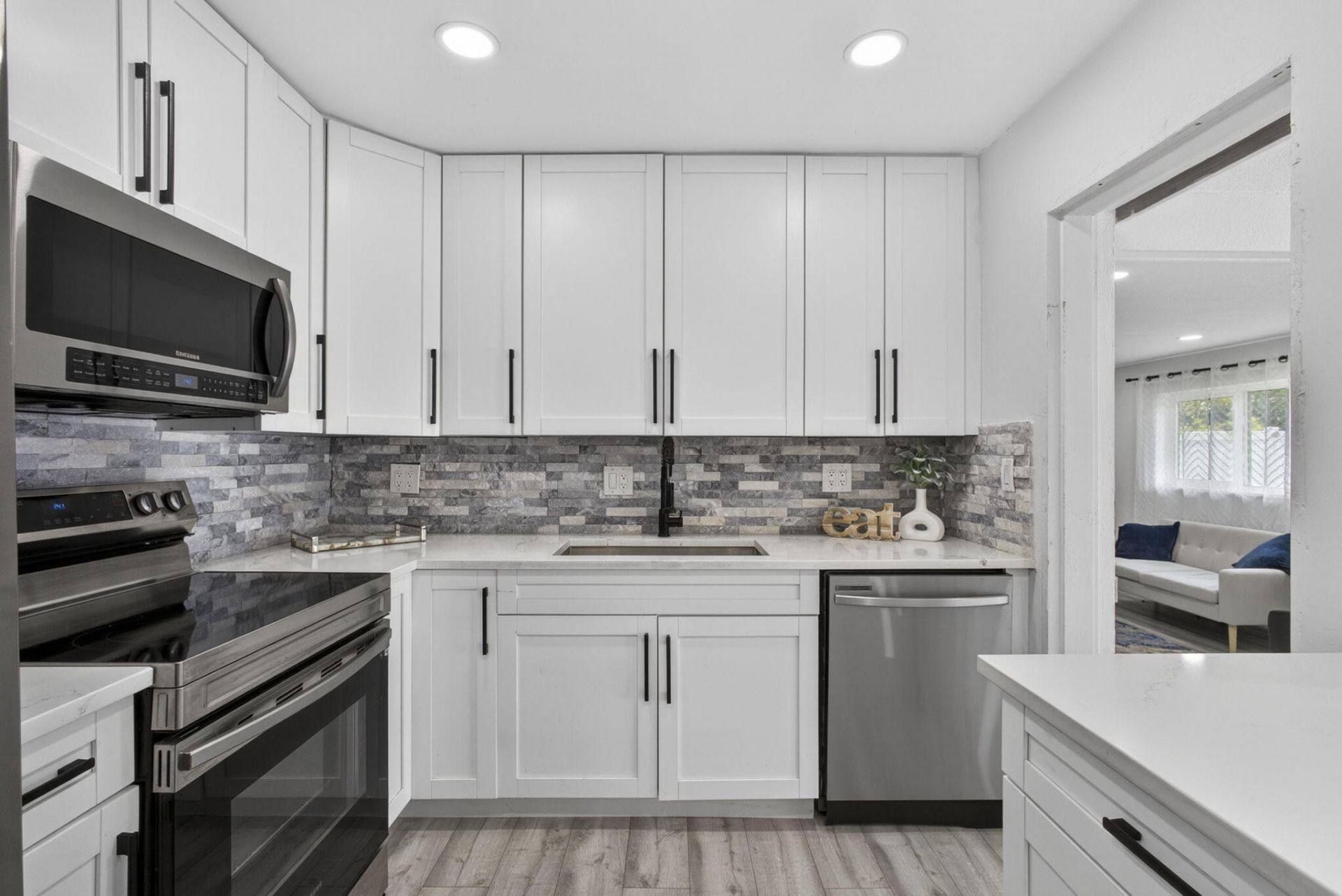 326 Alhambra Place, West Palm Beach, FL 33405 Photo