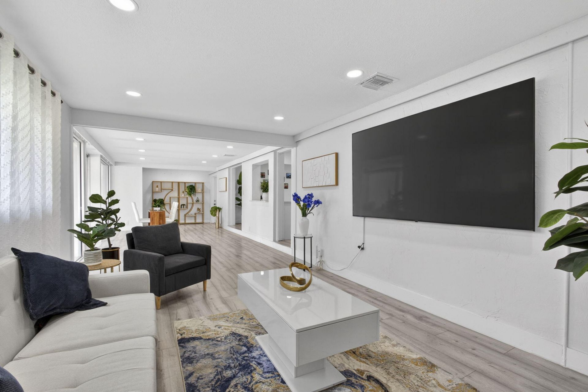 326 Alhambra Place, West Palm Beach, FL 33405 Photo