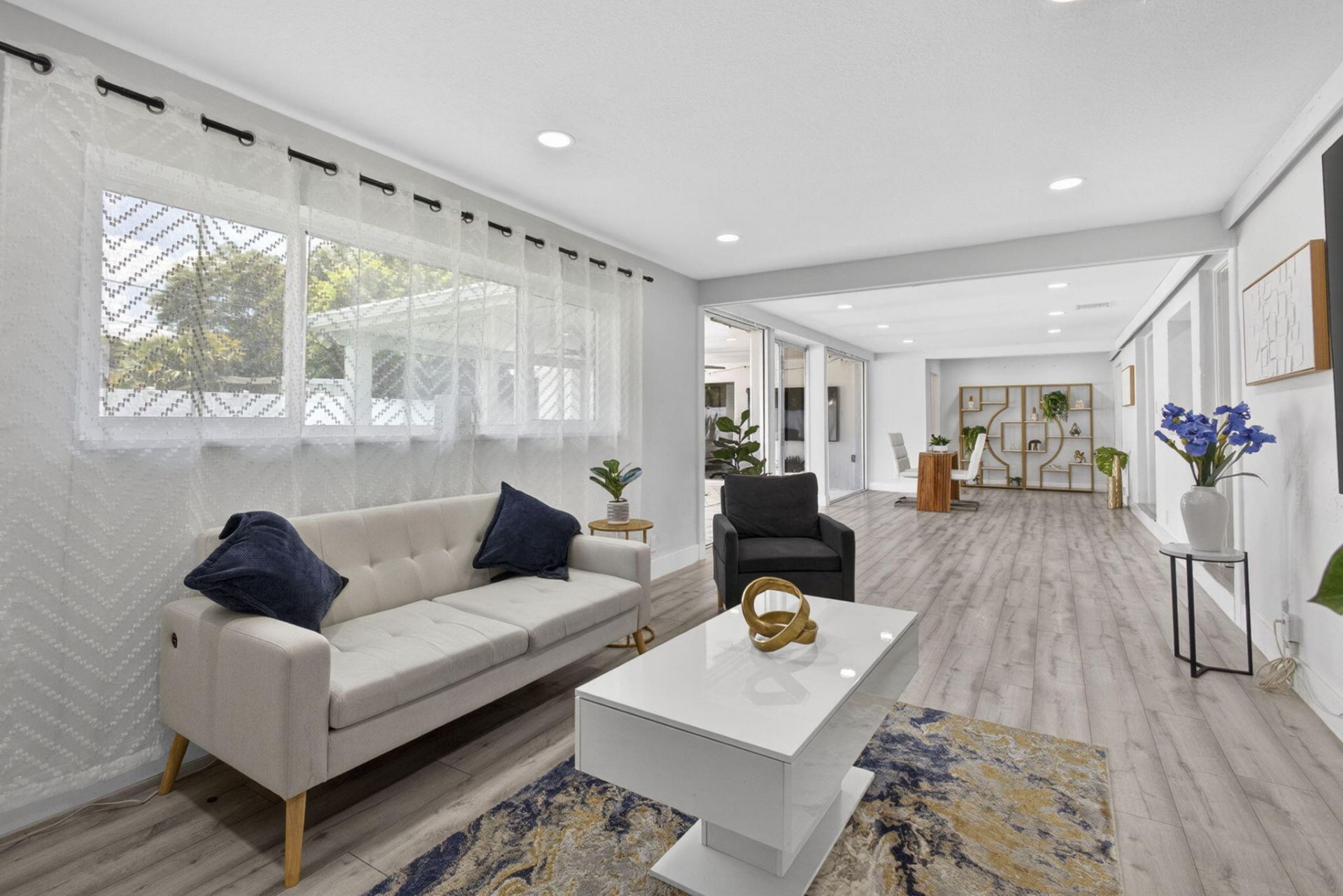 326 Alhambra Place, West Palm Beach, FL 33405 Photo