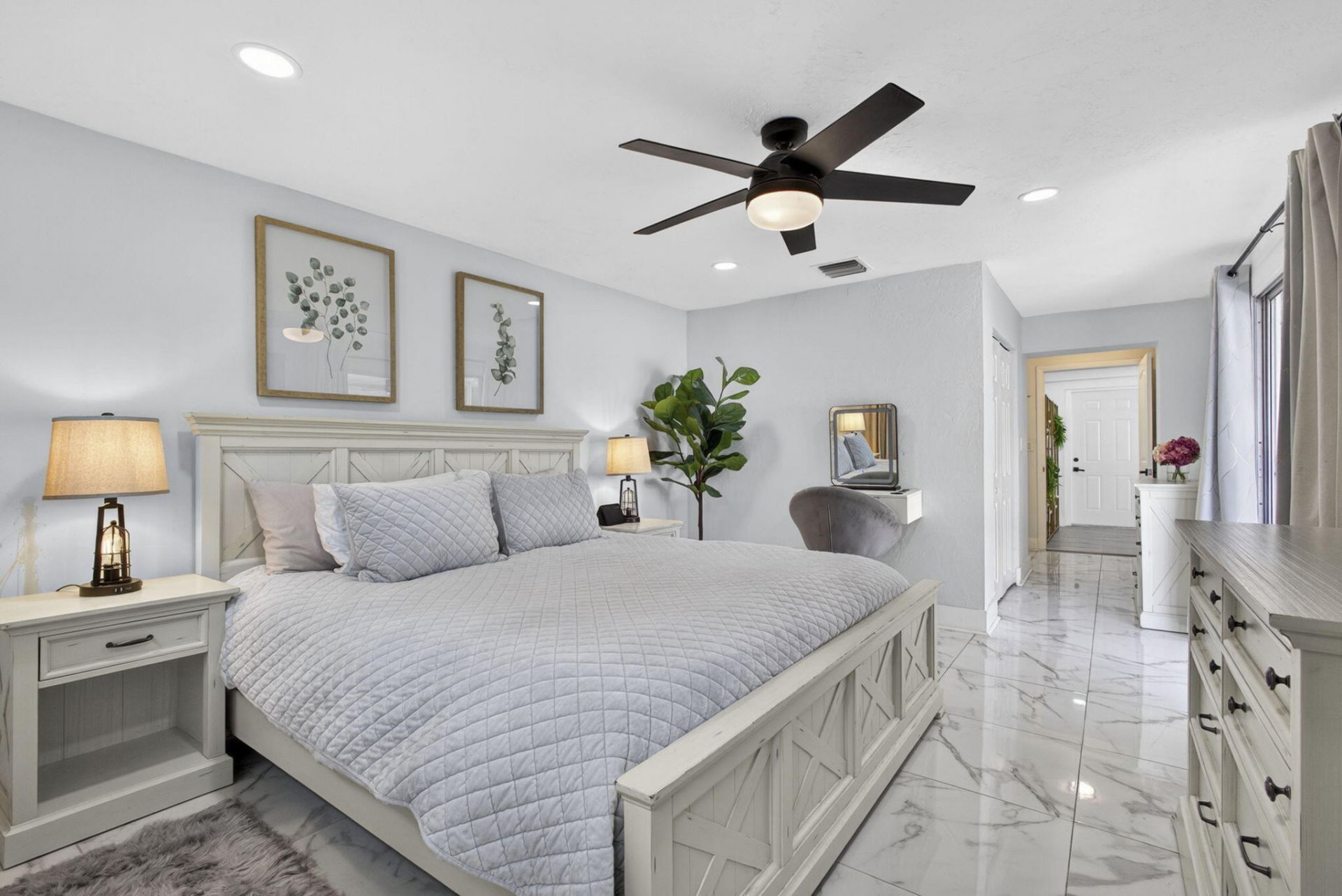 326 Alhambra Place, West Palm Beach, FL 33405 Photo