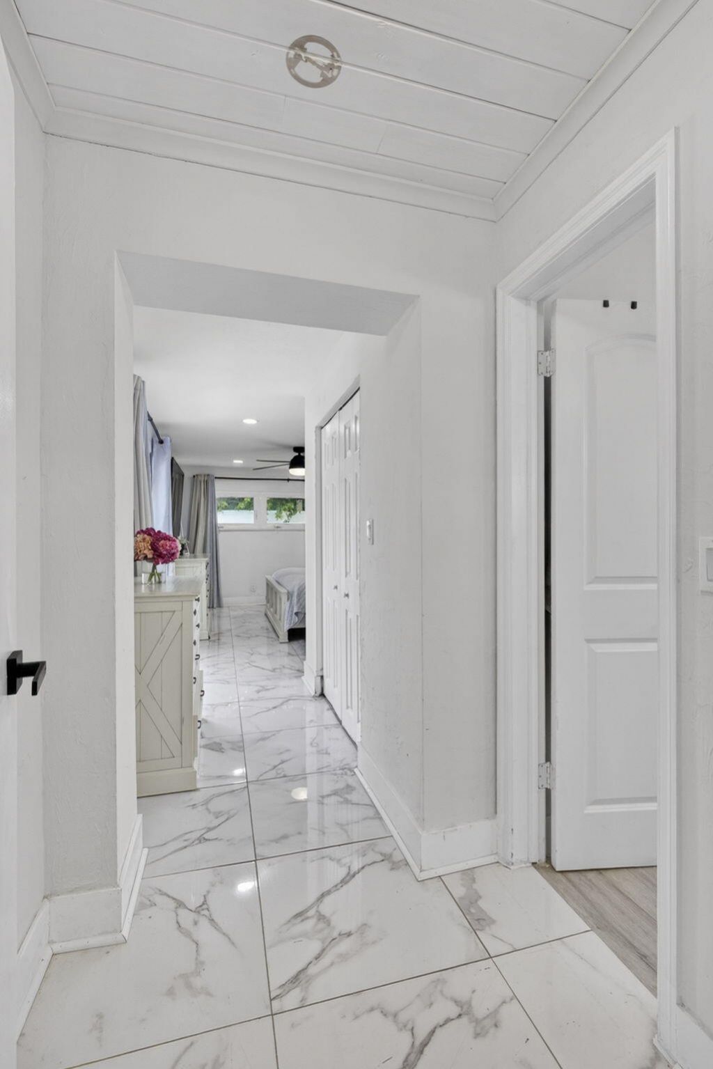 326 Alhambra Place, West Palm Beach, FL 33405 Photo