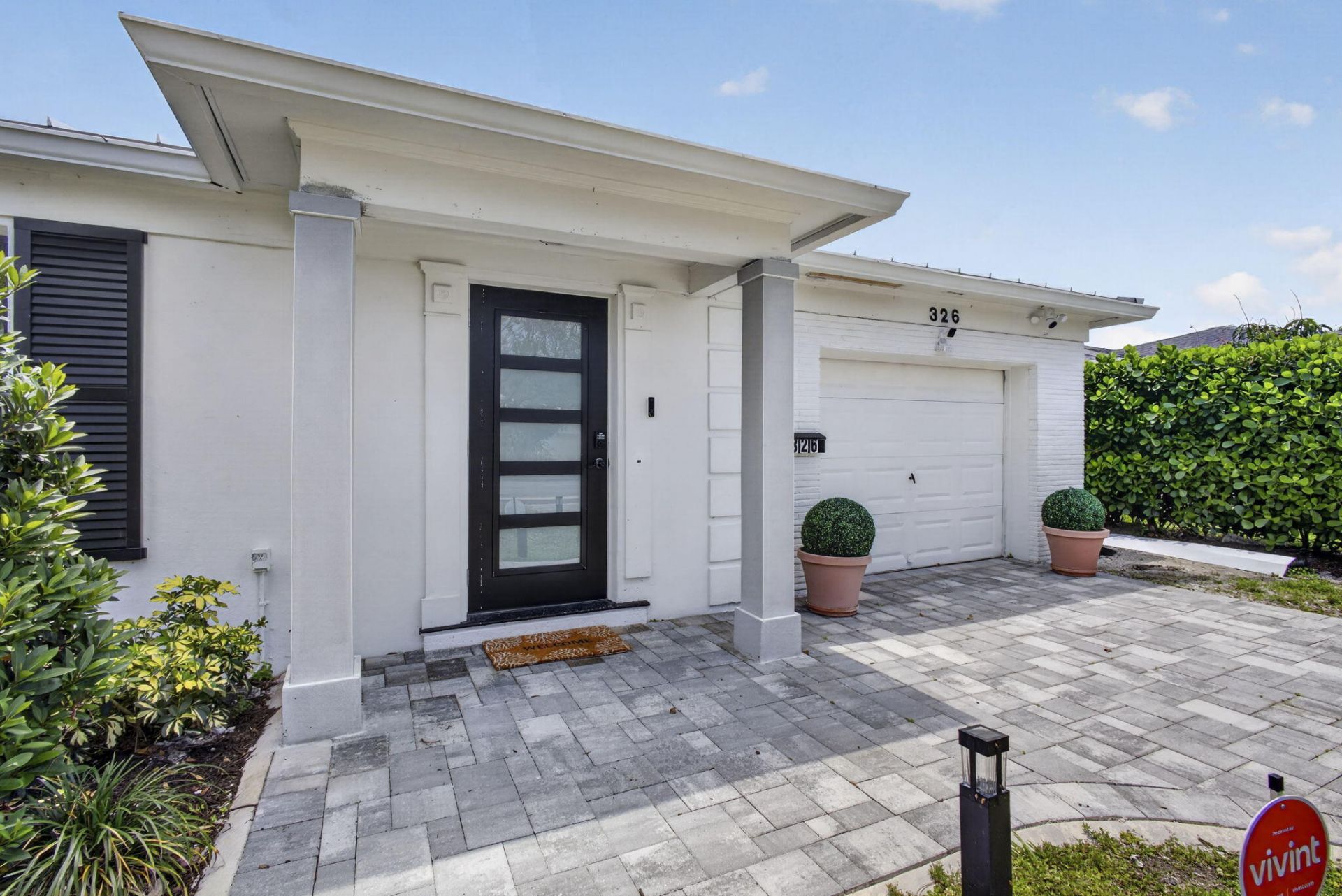 326 Alhambra Place, West Palm Beach, FL 33405 Photo