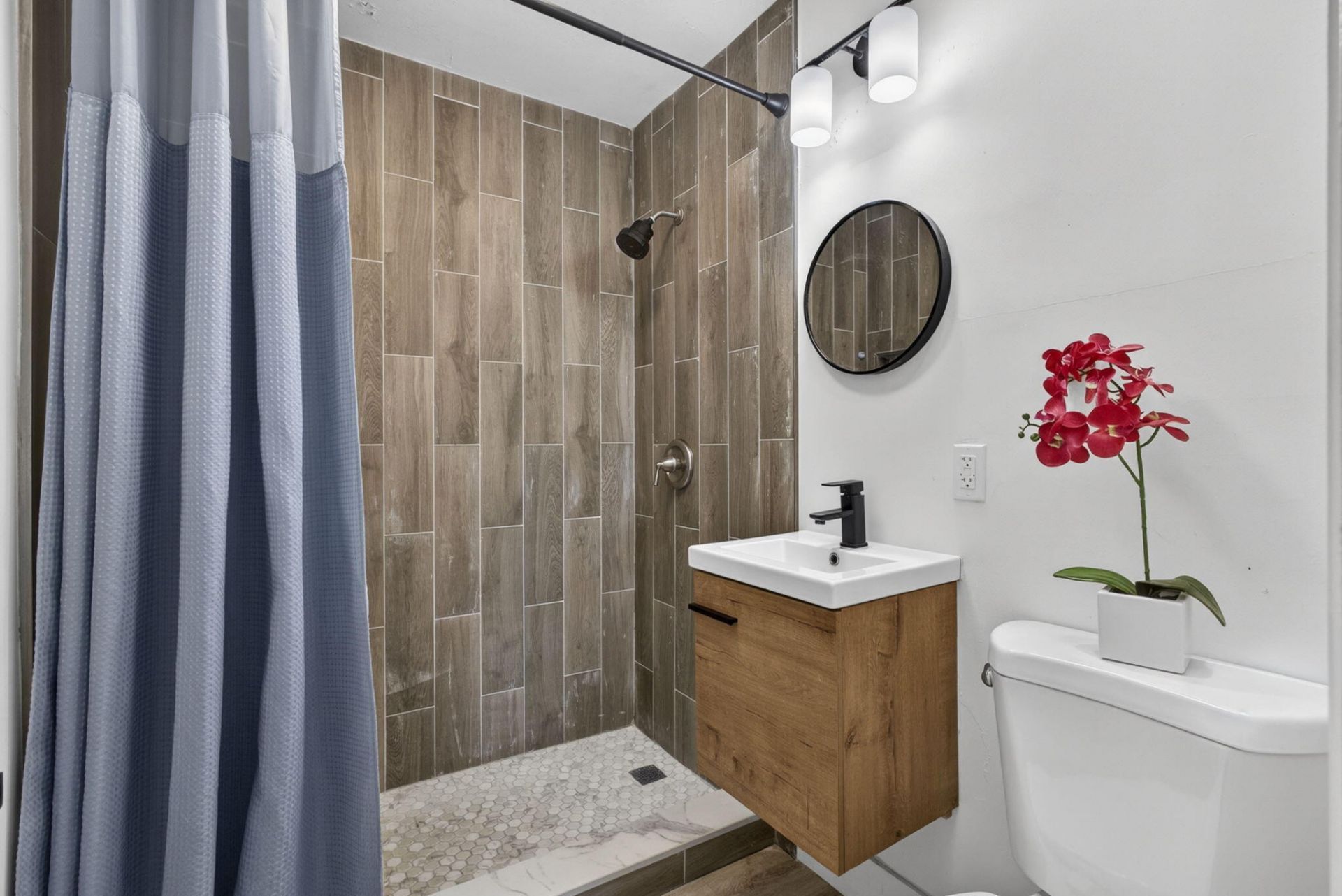 326 Alhambra Place, West Palm Beach, FL 33405 Photo