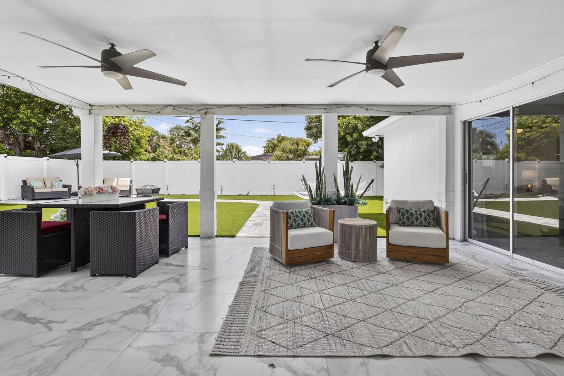 326 Alhambra Place, West Palm Beach, FL 33405 Photo