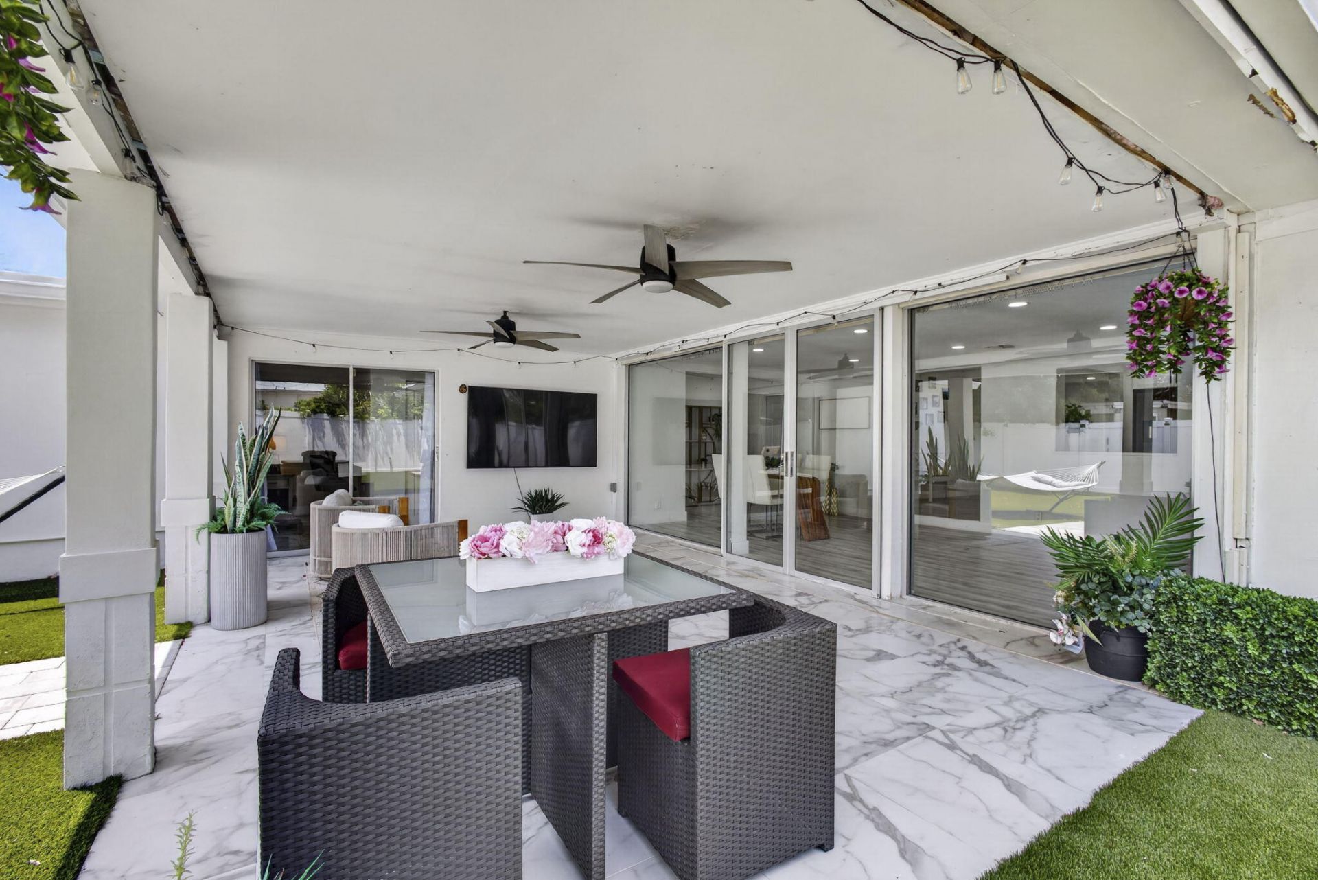 326 Alhambra Place, West Palm Beach, FL 33405 Photo