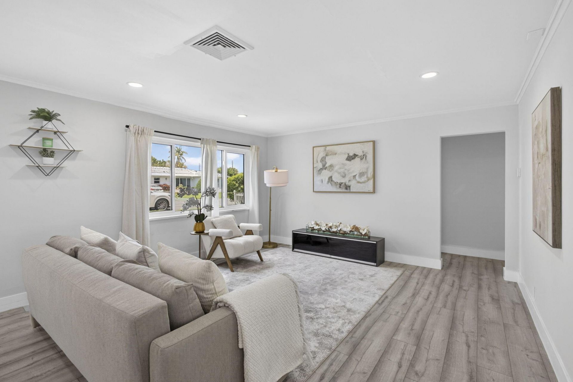 326 Alhambra Place, West Palm Beach, FL 33405 Photo