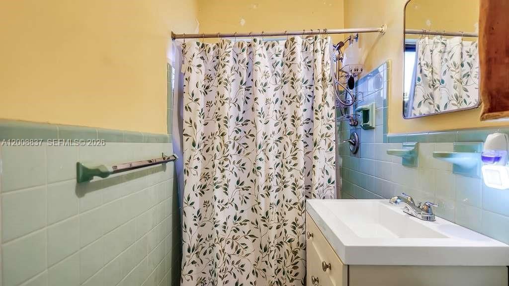 1201 NE 144th St, Miami, FL 33161 Photo