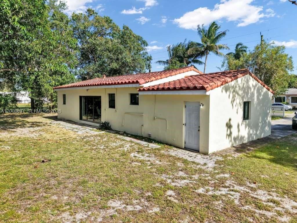 1201 NE 144th St, Miami, FL 33161 Photo